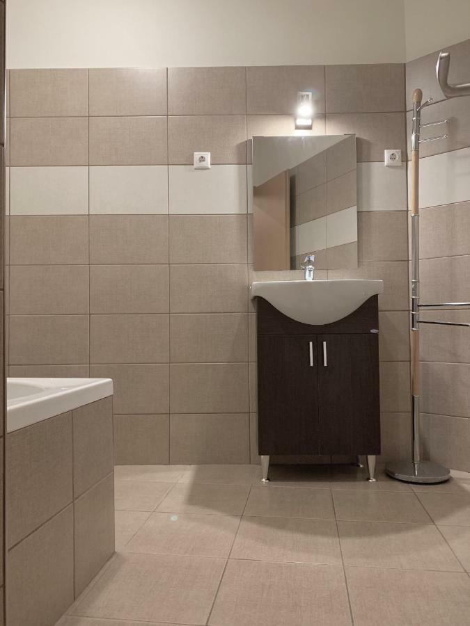 St. Peter Apartman Apartment Pecs Ngoại thất bức ảnh