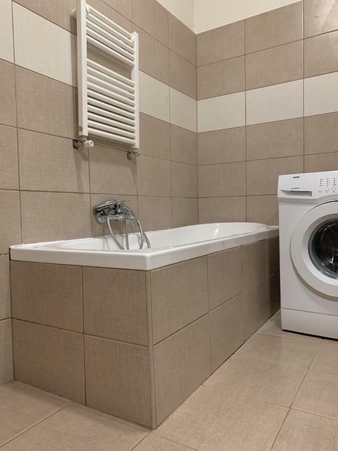 St. Peter Apartman Apartment Pecs Ngoại thất bức ảnh